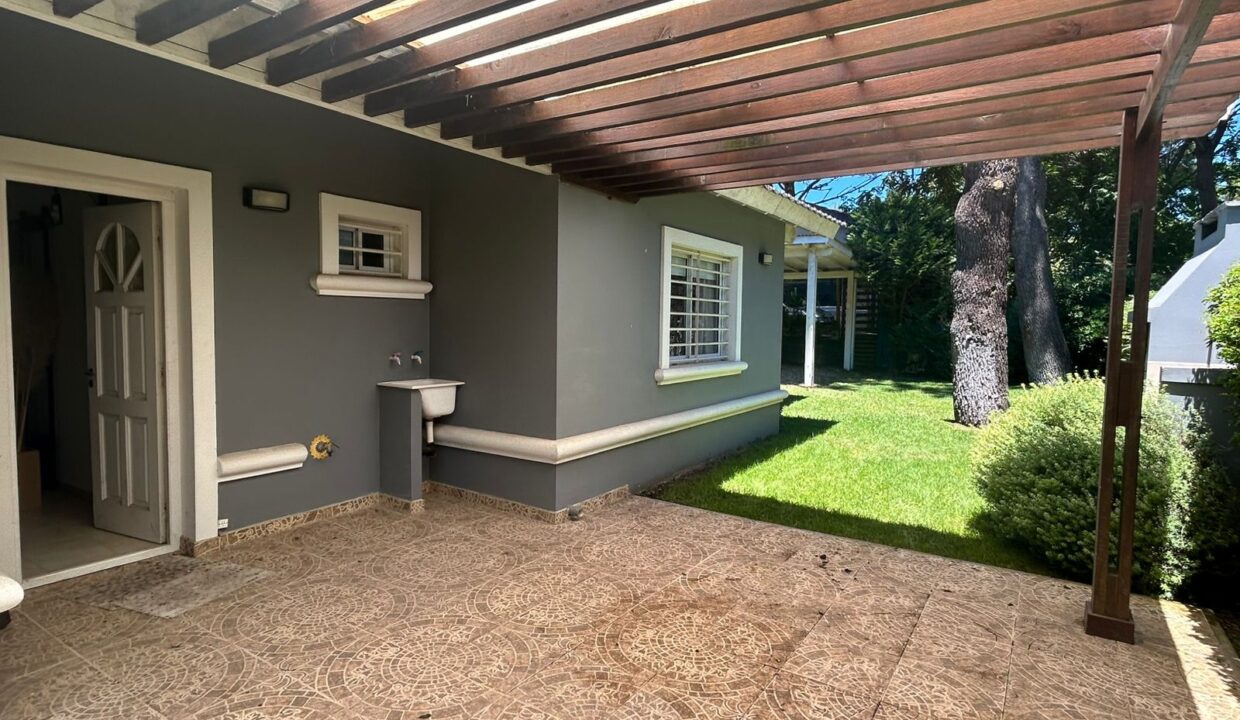 WhatsApp Image 2025-12-13 at 6.21.01 PM (1)