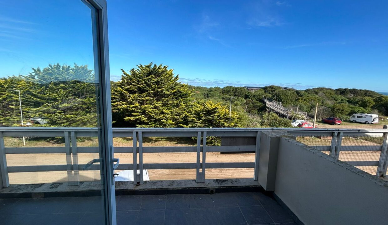 ea79181d-19d9-4b29-83e9-944852e776aa