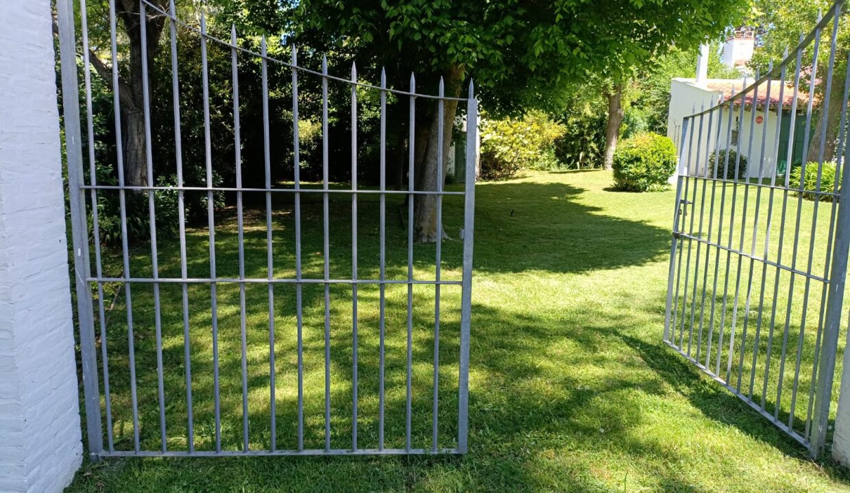 WhatsApp Image 2025-12-09 at 11.28.02 AM